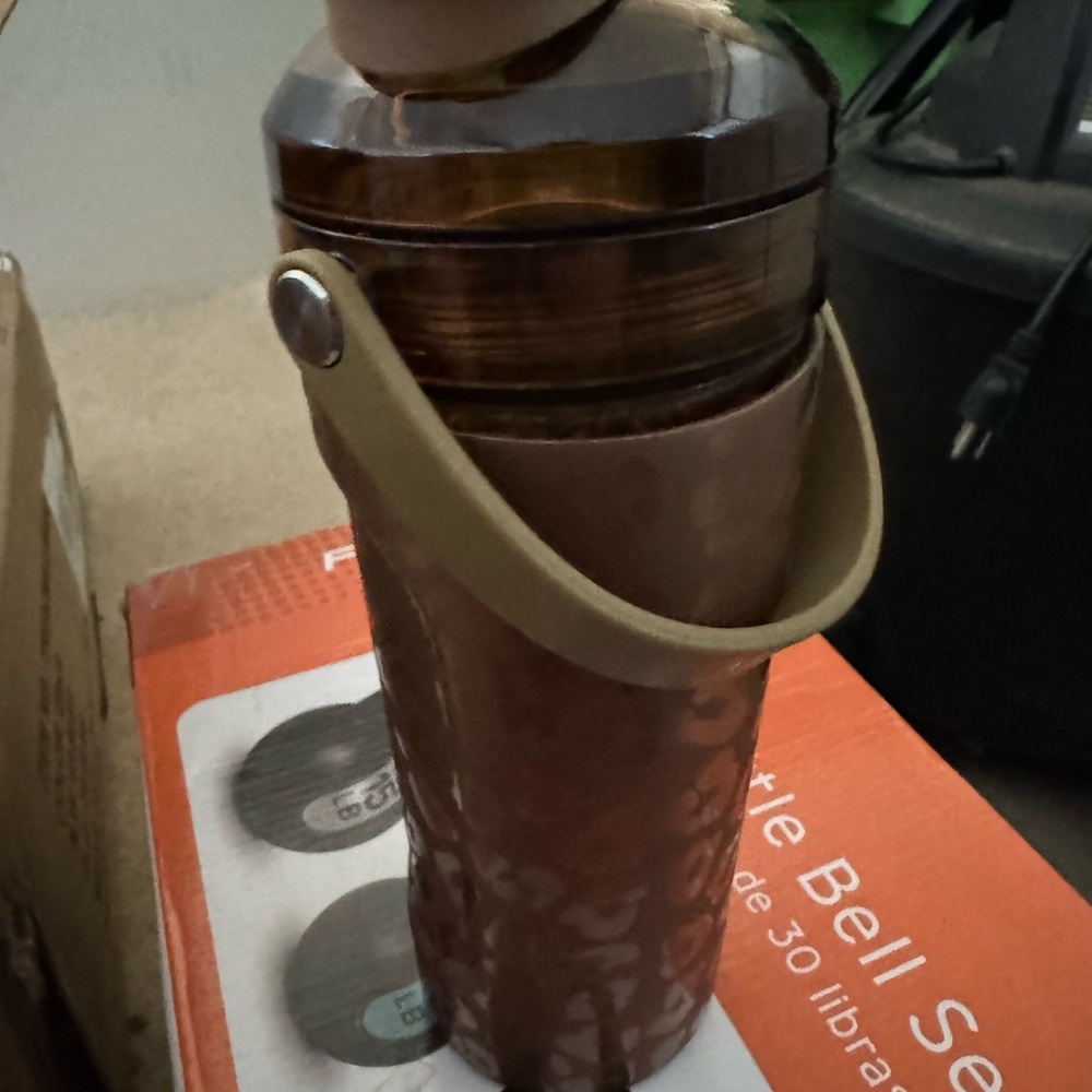 Brumate multishaker gold leopard 26 oz Limited Edition